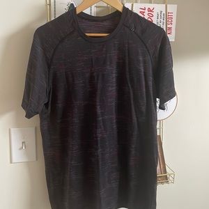 Lululemon Metal Vent Tech